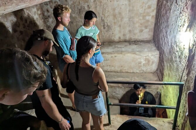 Ho Chi Minh City and Cu Chi Tunnels 1 Day | Option: Shooting Guns - Lunch in Ho Chi Minh City: included set food, no guessing
