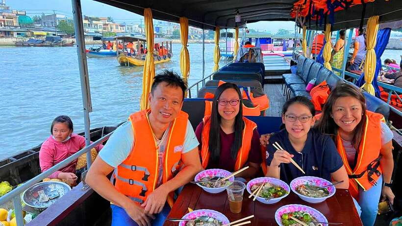 Ho Chi Minh City: Cai Rang Floating Market in Can Tho Tour - Floating Fish Farm and the Koi Fish Foot Massage