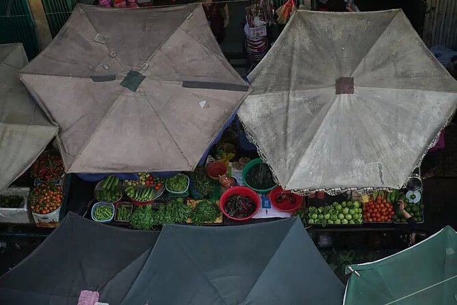 Ho Chi Minh City: Chinatown Hidden Treasures – Free Walking Tour - Stop 4: Chợ Lớn, where commerce, religion, and architecture meet