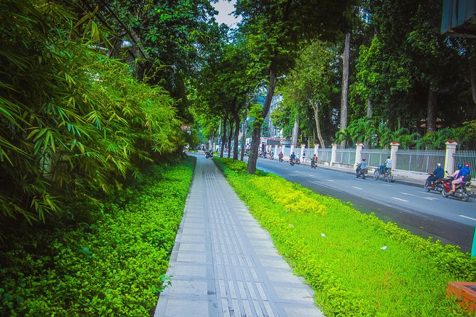 Ho Chi Minh City Half Day Tour - Hotel Pickup in Districts 1, 3, and 4, Plus Small-Group Rhythm