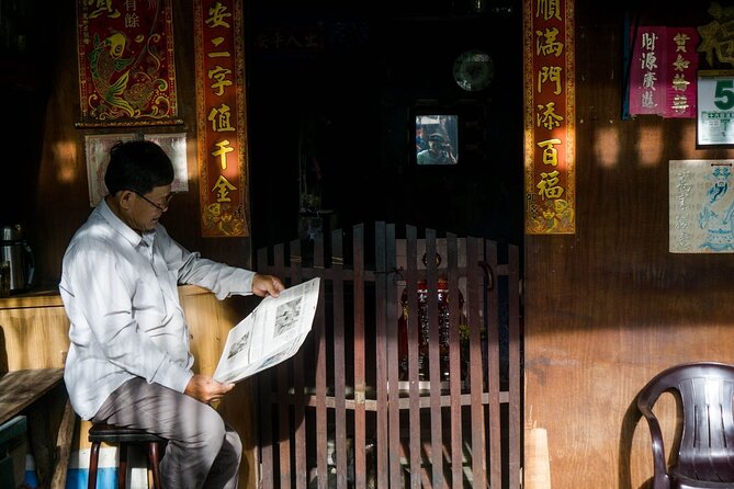 Ho Chi Minh City: Hidden Bunker & Vietnam War - Free Walking Tour - Stop 4: Tòa Tổng Giám Mục Sài Gòn, a fast look at an old French-era presence