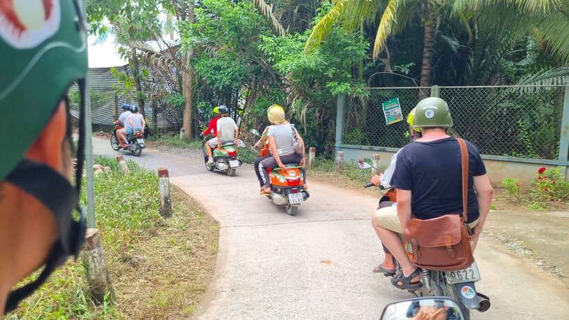 Ho Chi Minh City: Mekong Delta Day Trip with Lunch & Drinks - Ben Tre by motorbike: the road turns into the tour