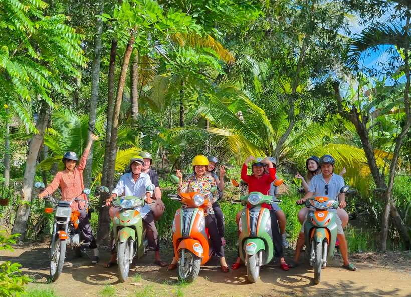 Ho Chi Minh City: Mekong Delta Day Trip with Lunch & Drinks - Crossing the Mekong: ferry moments that change your perspective