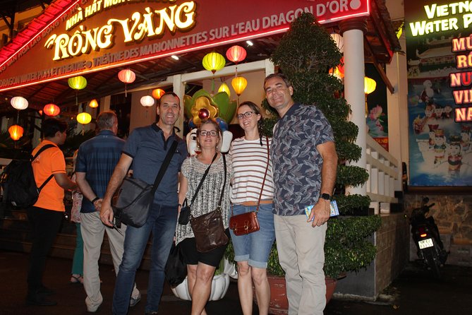 Ho Chi Minh City Night Light - Dinner on Cruise Luxury - Cyclo Ride to the Saigon River: Local Flavor Before the Lights