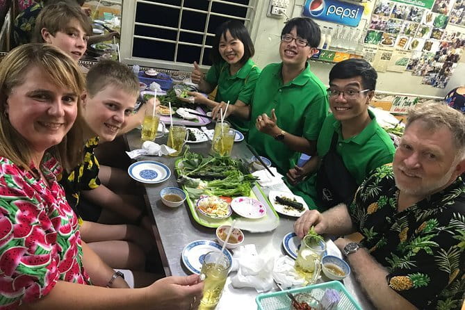 Ho Chi Minh City : Saigon Craft Beer & Local Food Tour By Scooter - Stop 4 at 15/30 Nguyễn Thị Minh Khai: a microbrewery taste with brewing context