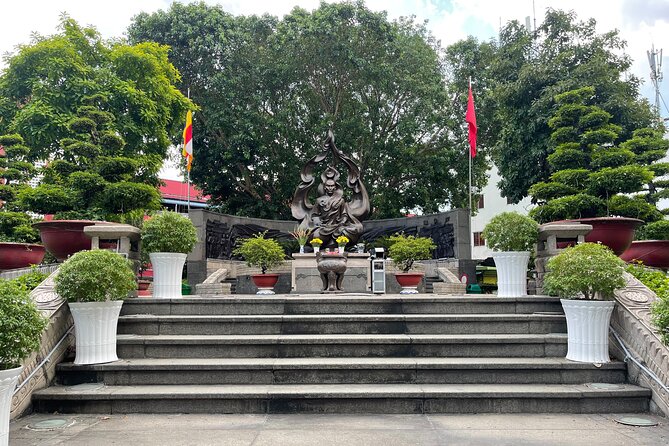 Ho Chi Minh City Sightseeing, midnight, Shopping tours by scooter - Market shopping by scooter: souvenirs with less aimless wandering