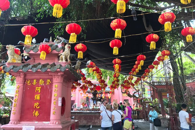 Ho Chi Minh City Sightseeing, midnight, Shopping tours by scooter - Stop 1 in Ho Chi Minh City: the rhythm of local streets