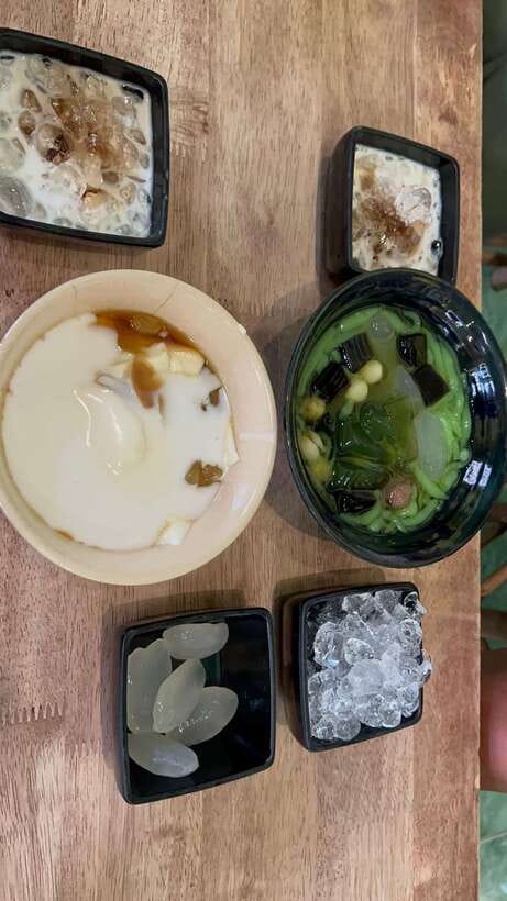 Ho Chi Minh City Street Food Private Tour By U.S.A Army Jeep - Dessert finale: pancakes with taro and taro jelly