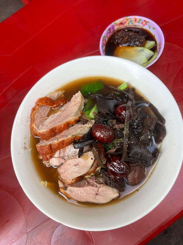 Ho Chi Minh City Street Food Private Tour With Female Guide - Two tasting styles: comfort restaurants vs true street-vendor stops