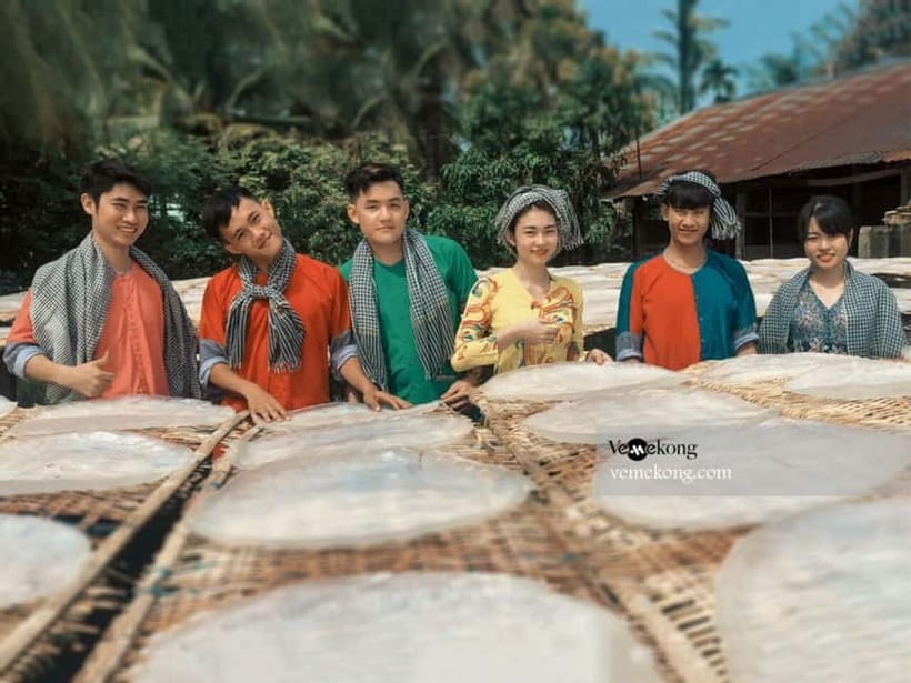 Ho Chi Minh: Group Cai Rang Floating Market 1 Day Tour - Son islet on the Hau River: floating fish farm and koi foot massage