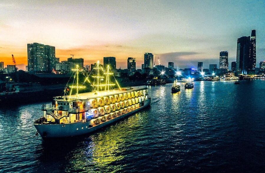 Ho Chi Minh: Private City Tour and Dinner Cruise with Buffet - Who this tour fits best, and who should think twice