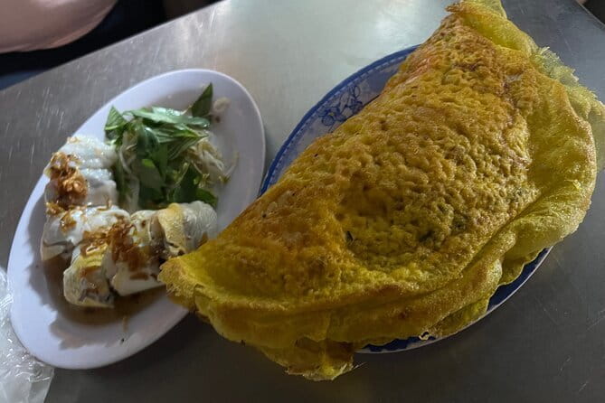 Ho Chi Minh Street Food & City Sights with Local Female Guide - Guide style that makes or breaks street food tours