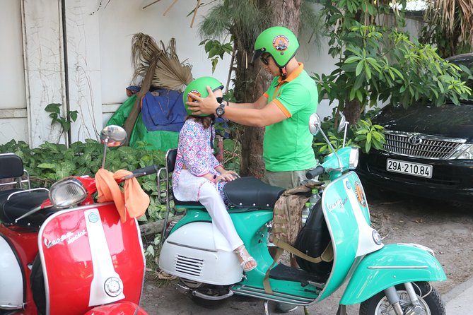 Ho Chi Minh Vespa City Tour 4,5 hours - Why a Vespa tour works so well in Ho Chi Minh City