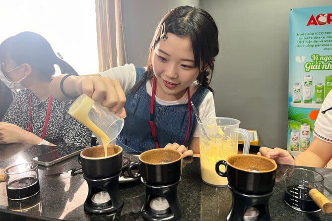 Mastering Egg Coffee-Course on 4 traditional types of Viet coffee - How the class flows from coffee story to real brewing steps