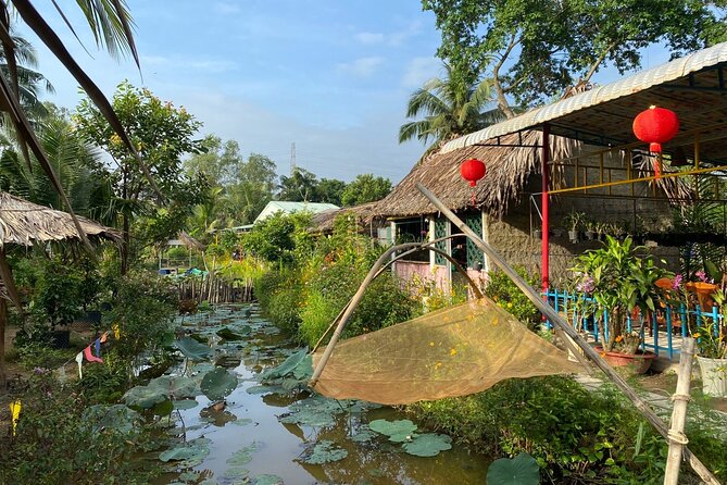 Mekong 2D1N SMALL GROUP Stay at Family Homestay WITH BBQ DINNER - Bee farm honey tea, fruit tasting, and the Mekong Delta’s sweet side