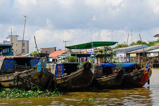 MEKONG DELTA TOUR TO FLOATING MARKET CAI BE from HCM city - Tan Phong Village Walk: Coconut Fudge and Crispy Rice Popcorn