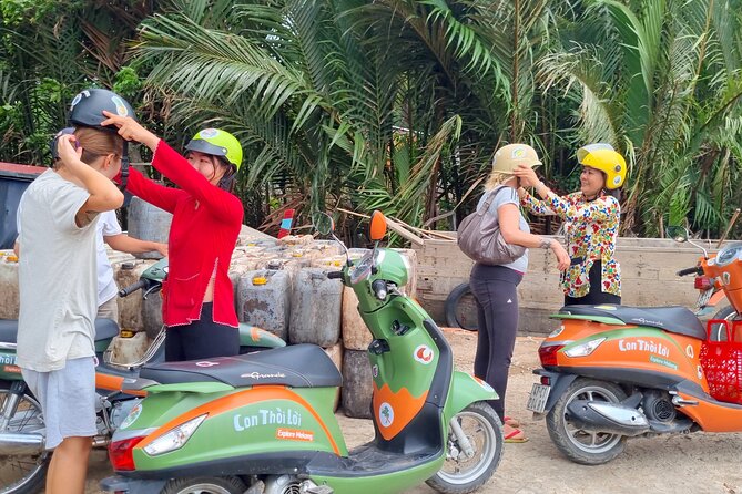 Mekong River Relaxing Sail boat cruise to Coconut Canals (1.5HRS) - Stop 2 near Nhơn Thạnh: sailing the coconut-and-fruit tributary