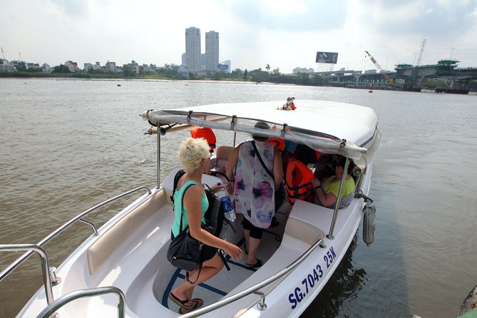 Morning CuChi Tunnels-Tapioca-Secret Traps Luxury Speedboat 2Ways - How the Speedboat Changes the Cu Chi Day