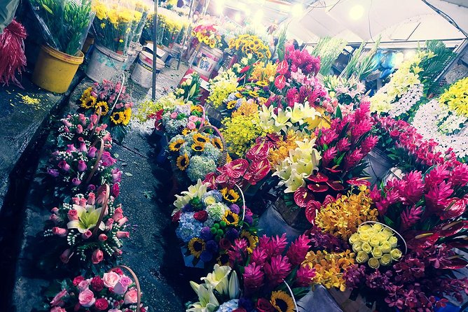 Morning Saigon Unseen+Street Food Tour with Ao Dai Riders Option - Old Apartment Streets and the Ho Thi Ky Flower Market