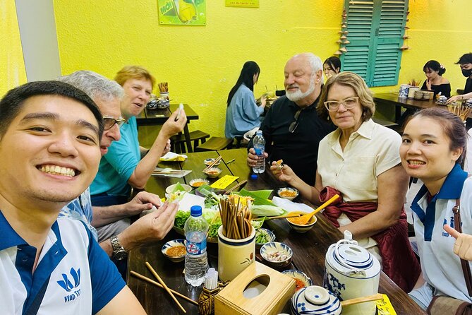 Motorbike Food Tour in Saigon Real Local Flavors - Stop 4: Kem Bơ Nàng Zoe, coconut ice cream or avocado for a sweet reset