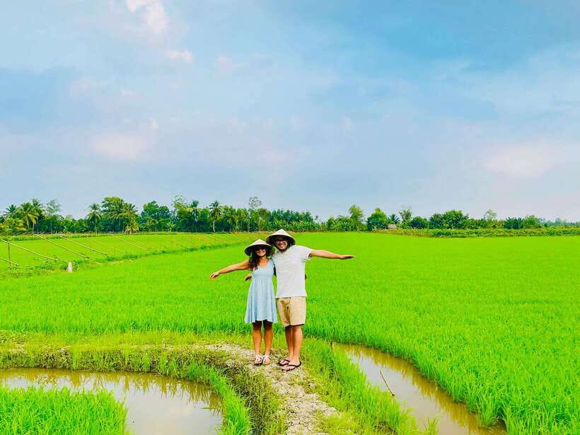 Nature reservation and Floating Market - Logistics that matter: timing, group size, and language