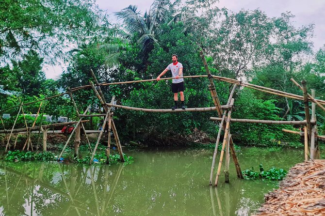 Nature Reserve and Largest, Authentic Floating Market Experiences - Cai Rang Floating Market: fruit trading you can read at a glance