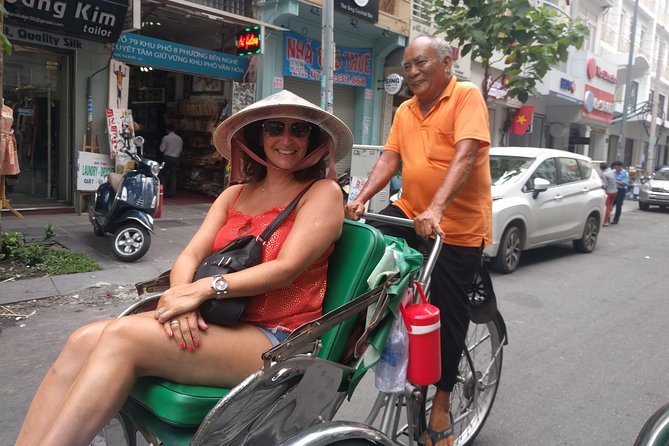 One hour cyclo tour around Saigon - Stop 1: the youth hangout square with coffee and tea privacy