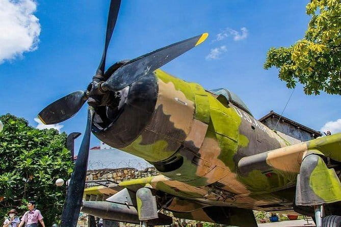 Phu My Port: Bestseller Top Site Saigon Trip/Cu Chi Tunnel - Cu Chi Tunnels option: what underground war history feels like
