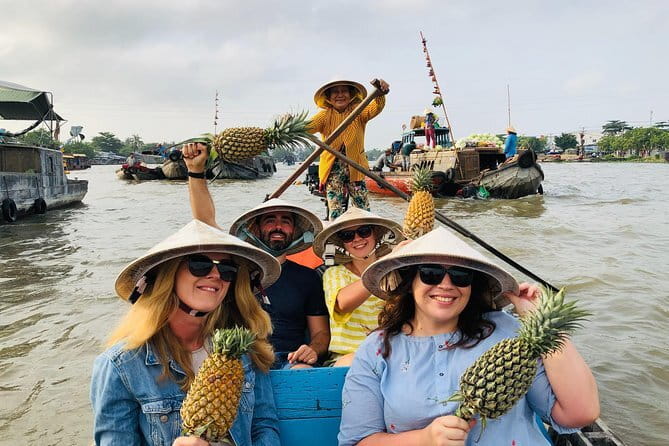 Premium Can Tho Small Canal Tour in Mekong Delta - The village walking moment: meeting people without a big-tour feel