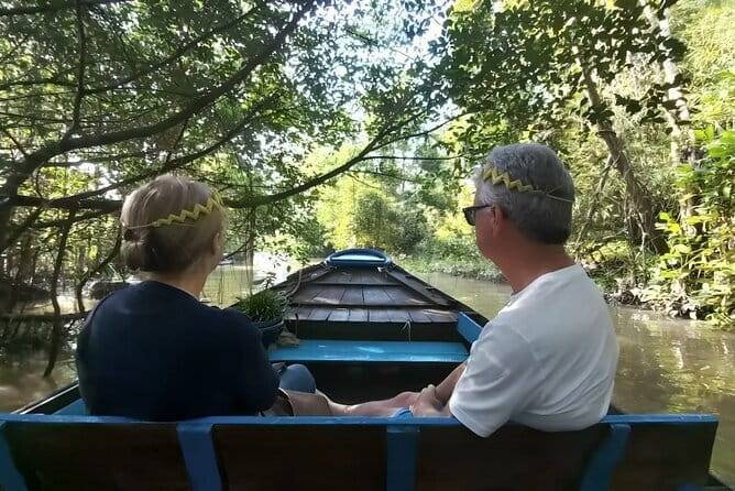 Premium Can Tho Small Canal Tour in Mekong Delta - Your boat ride in Can Tho’s canals: calm speed and real shade
