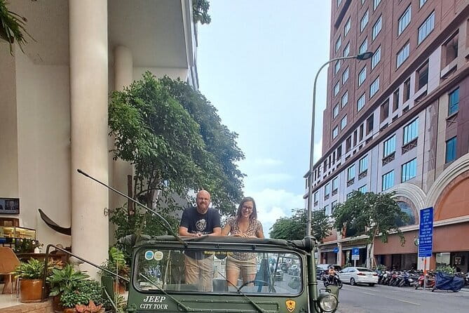 Private Jeep Street Food Tour and Night Roof Top Bar - How the private Jeep changes the whole street food experience