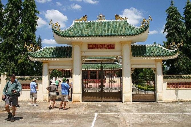 Private Long Tan Tour and Nui Dat Battle Field - Lunch and local perspective: the aftermath matters too