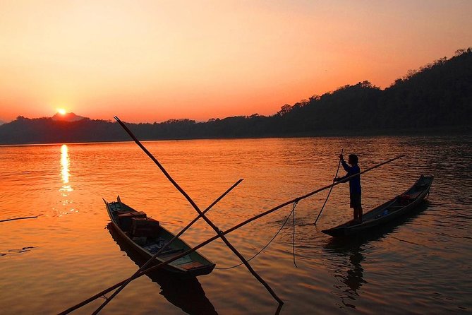 PRIVATE Luxury Sunset Mekong Afternoon trip from HCM city - Ben Luc village bike ride: seeing farms in real time