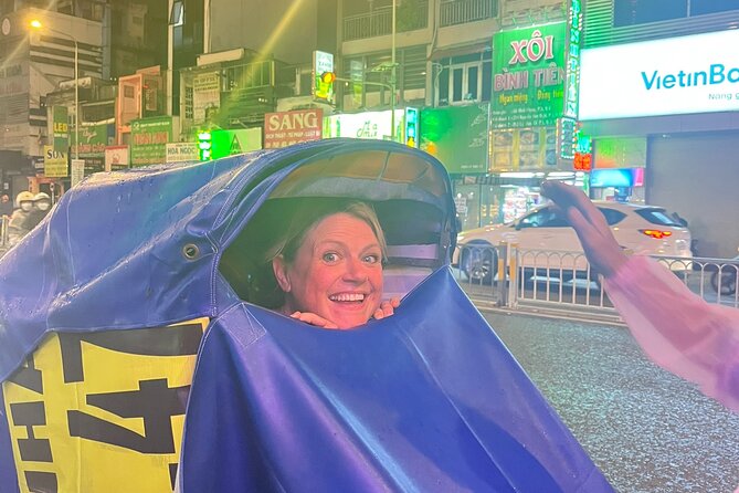 Private Street Food Discovery by Cyclo at Night in Ho Chi Minh - Stop 2, Nguyen Thien Thuat apartment buildings in District 3: seeing the city’s scars up close