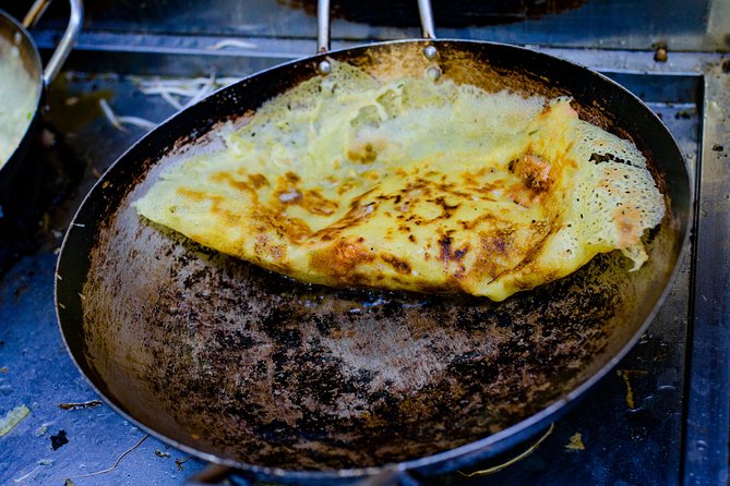 Private Street Food Evening Walking Tour in Ho Chi Minh City - Taxi pickup, private group energy, and the 4-hour flow