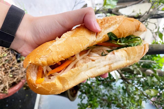 Private Street Food Tour by Scooter in Ho Chi Minh City - What you will actually eat, and how to order like you belong