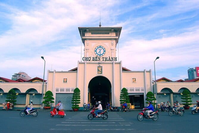 Private Transfer: Can Tho To Ho Chi Minh City/Ho Chi Minh Airport - Price and value, why $65 can make sense