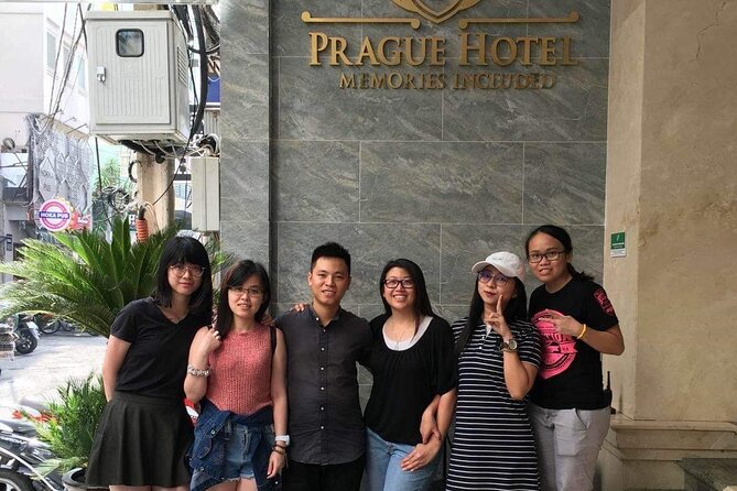 Private Transfer From Saigon Center To Tan Son Nhat Airport (SGN) - Pickup, Messaging, and Finding the Driver Without Stress