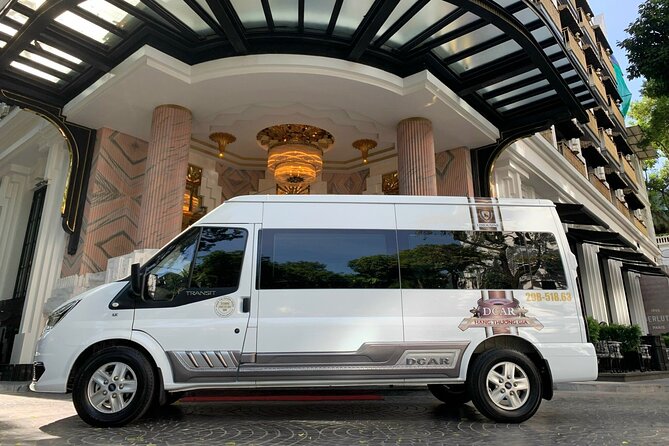 Private transfer Tan Son Nhat airport - Hotels in Ho Chi Minh - Meeting Your Driver at Column 10, Arrivals Hall