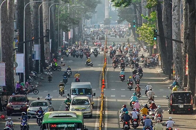 Private Walking Half Day Tour in Ho Chi Minh City - Ben Thanh Market: Bargaining Lessons and Fresh-Food Reality