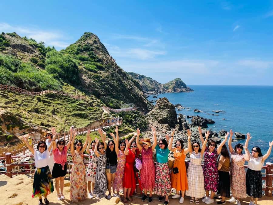 Quy Nhon Island Day Tour: Ky Co Beach, Eo Gio - The pace, comfort details, and language setup that matter