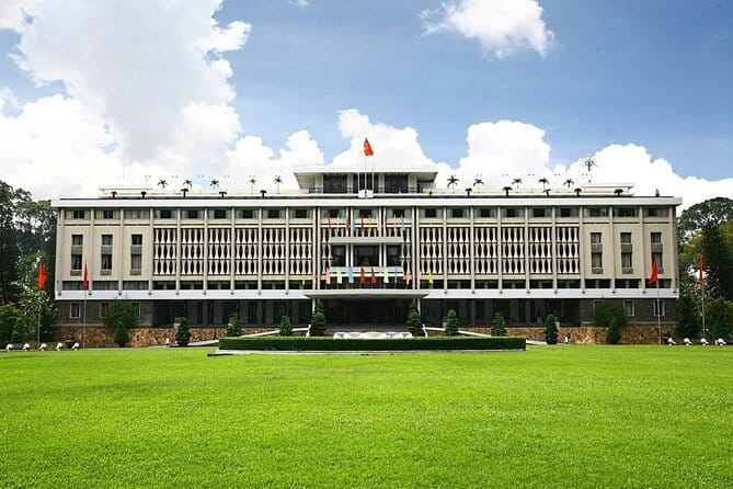 Sai Gon City Tour and Dinner On Cruise Half Day - Ho Chi Minh City After Dark: Why This Works as a Half Day