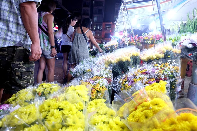 Saigon at Night Walking Street Food Tour - Nguyen Thien Thuat Apartment Buildings: Seeing Saigon Through Daily Life