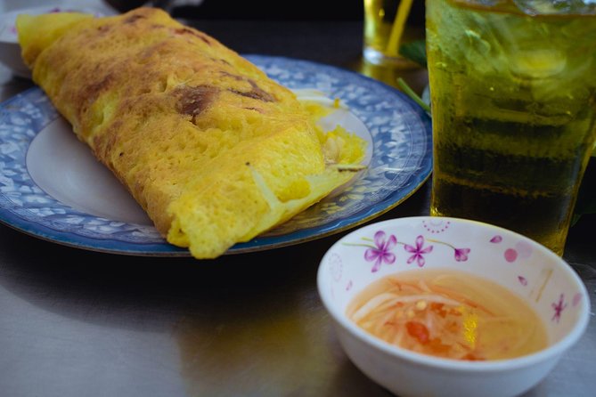 Saigon by Night: Private Street Food Walk You Can’t Miss - The real value is six dishes plus drinks, not just sightseeing