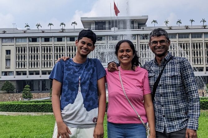 Saigon City Tour Half Day - Pick up in Central District 1 - How the guide experience shapes the whole tour