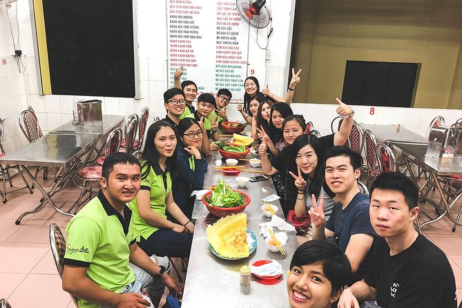 Saigon city tour & Street food - Getting rolling with your guide, and what that changes