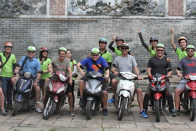Saigon city tour & Street food - Stop 1 in Ho Chi Minh City: classic stalls plus hands-on noodle time