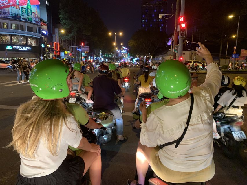 Saigon: Day-Night Sights & Local Food Tour l Female Option - Thich Quang Duc Monument: A Moment of Meaning Before the Markets
