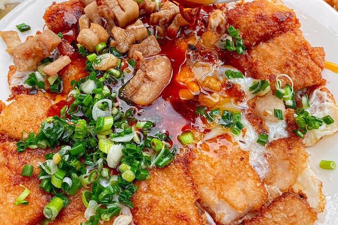 Saigon Evening Walking Street Food Tour - What to Expect While You’re Eating: Portions, Spice, and Side-Quest Herbs