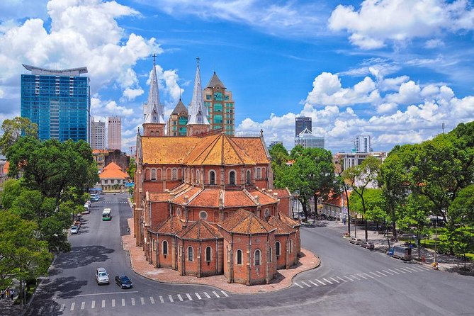 Saigon in a Day: Ho Chi Minh City Sightseeing and Night Food Tour - Quick takeaways before you go